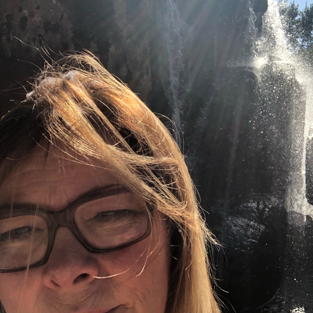 Meet your Posher, Shelly